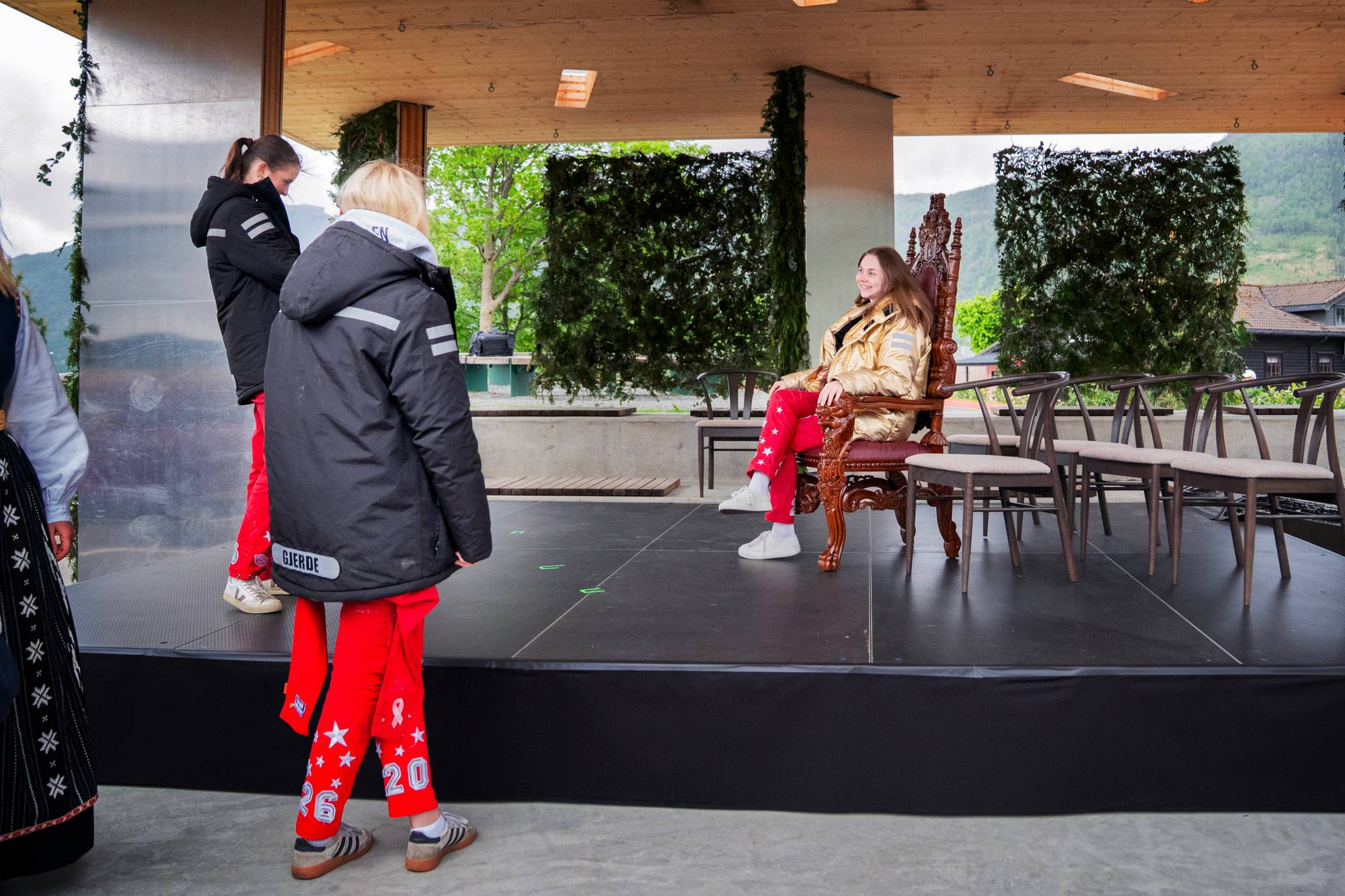 Inger Tvedt Miljeteig, Stina Matre og Sofie Gjerde i Etne kommune