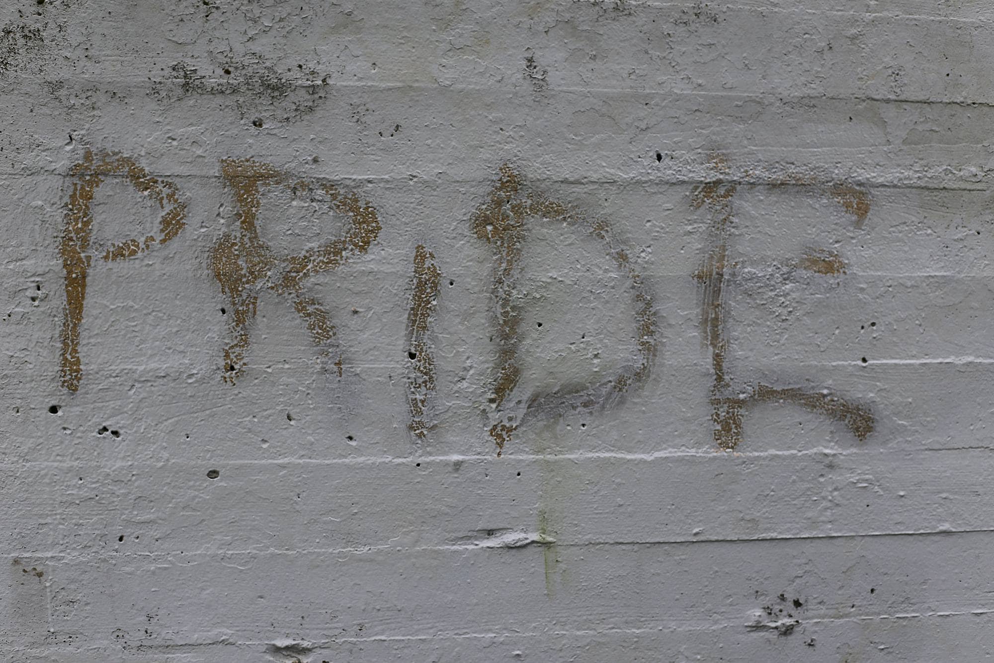 Pride malt på vegg