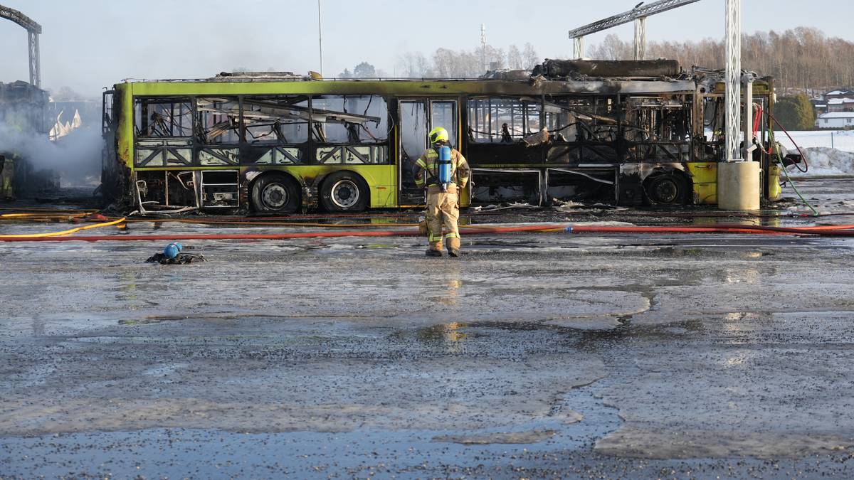 Bus fire in Sarpsborg – NRK Østfold – Local news, TV and radio