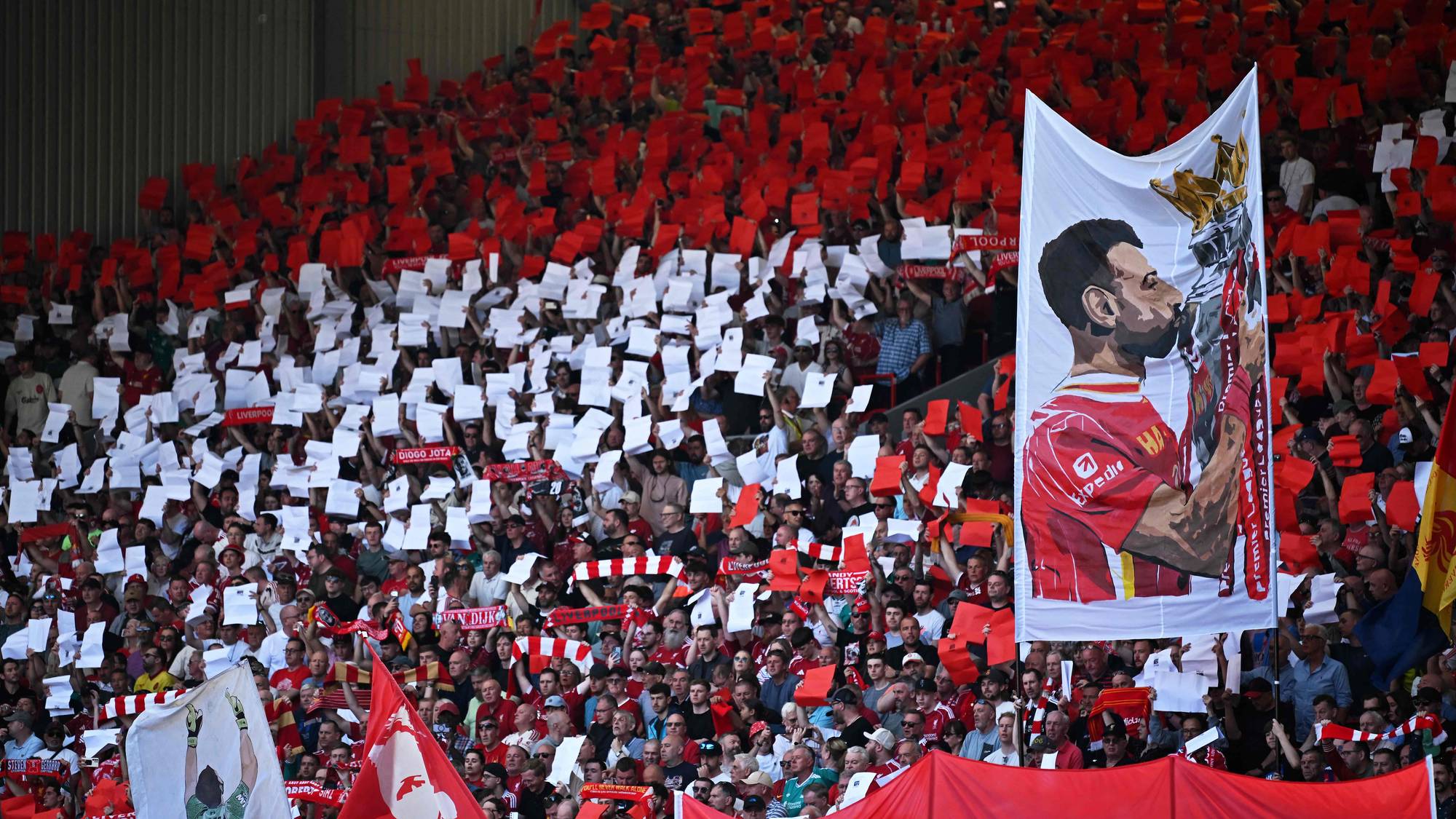 Hyllest av Salah