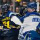 Oscar Wallin / BILDBYRÅN Tinus Luc Koblar i aksjon for Leksand.
