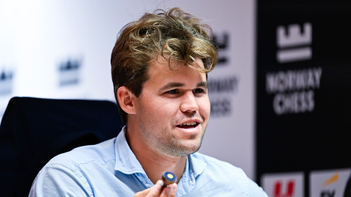 Nådeløs Carlsen finaleklar i Paris – slo Caruana i semifinalen