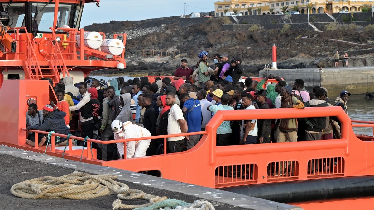 Mer enn 500 migranter reddet utenfor Kanariøyene