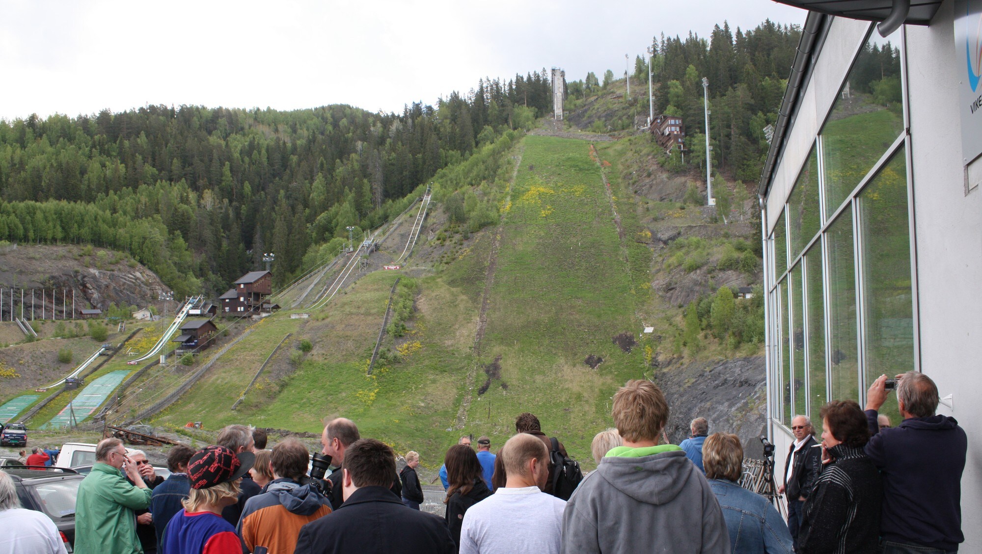 Vikersundbakken ble til pinneved NRK Oslo og Viken Lokale nyheter