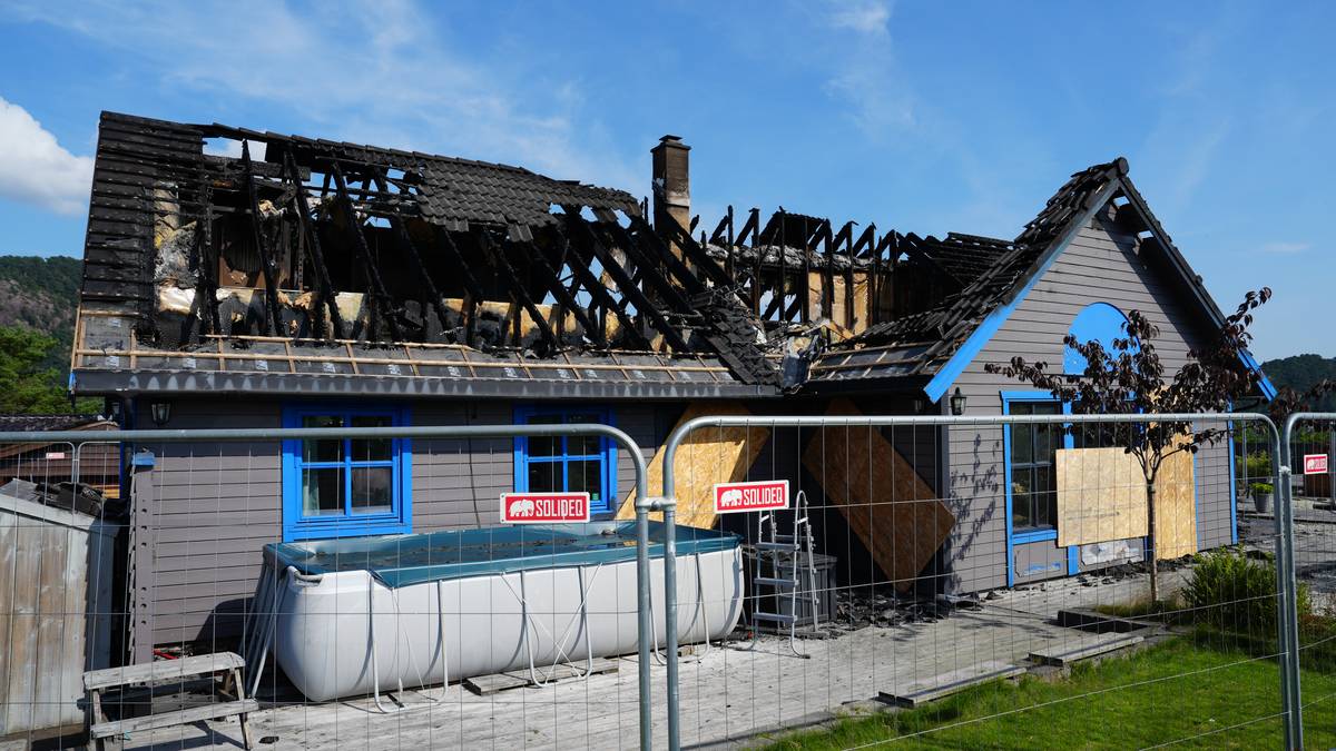 Familien mistet huset i brann etter lynnedslag: – Helt surrealistisk