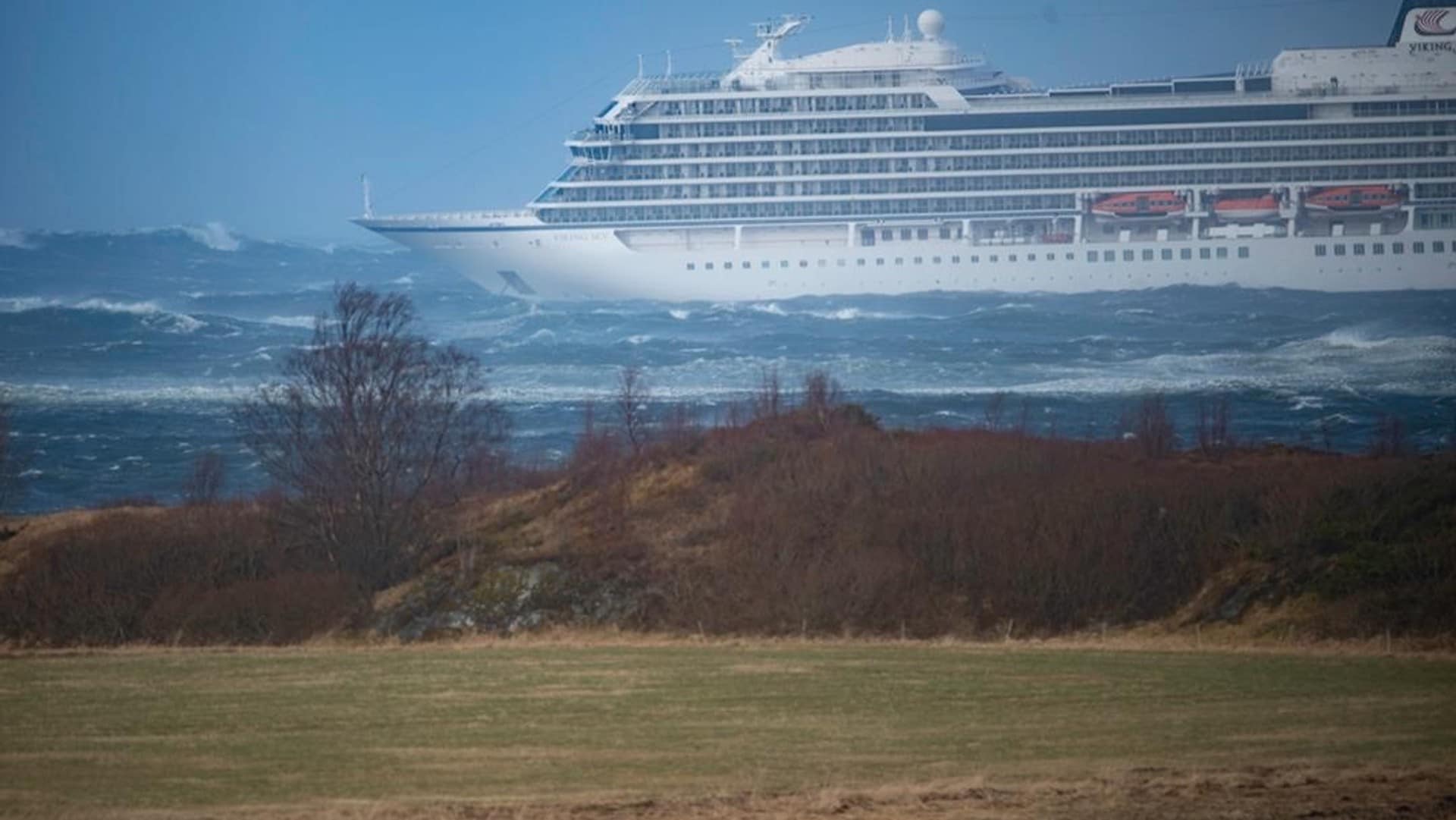«Viking Sky» nærmer seg Molde