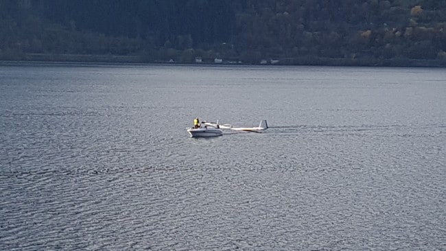 Glidefly landa i Gloppefjorden