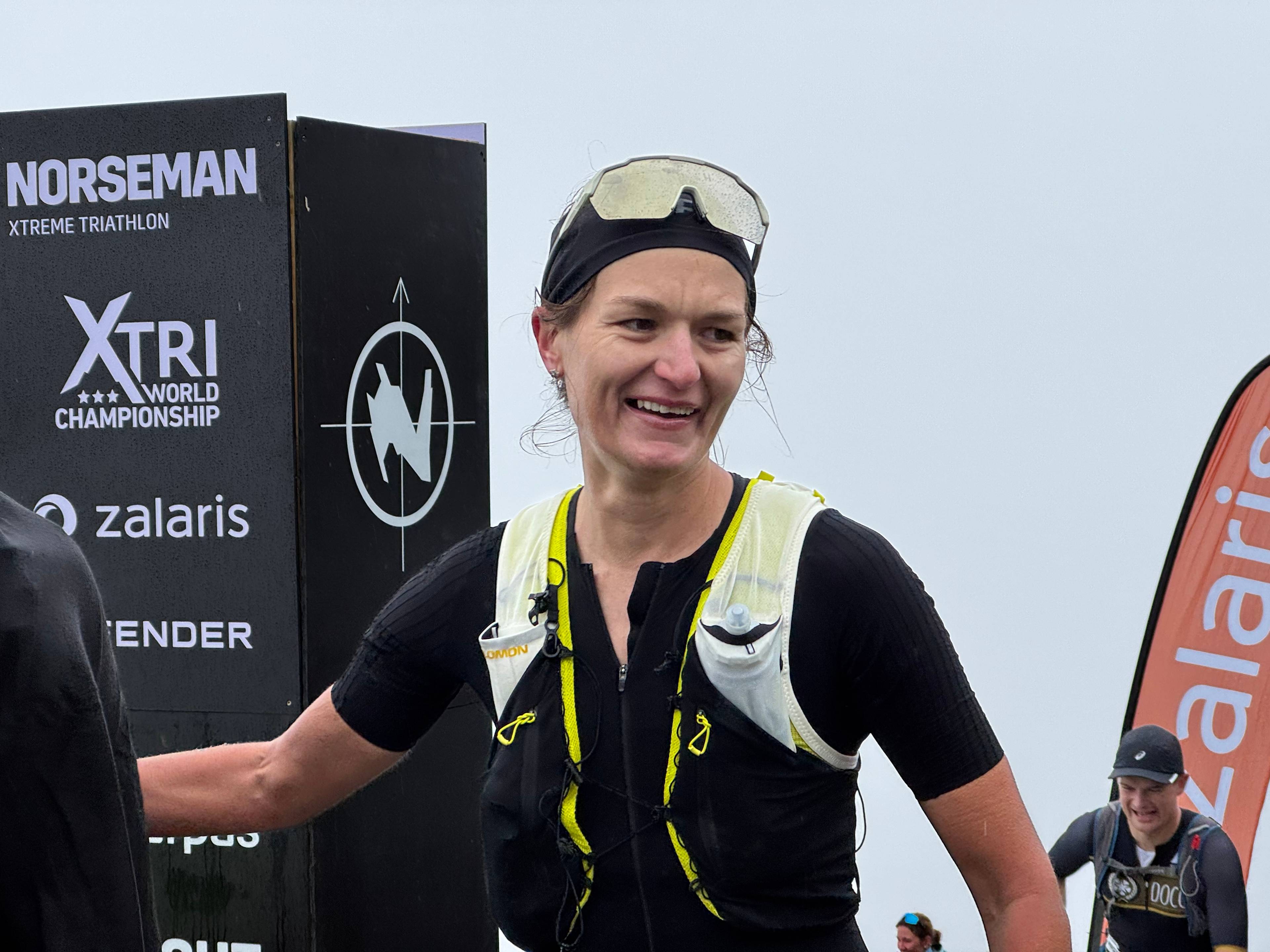 Nikola CORBOVA som første kvinne i mål på Norseman