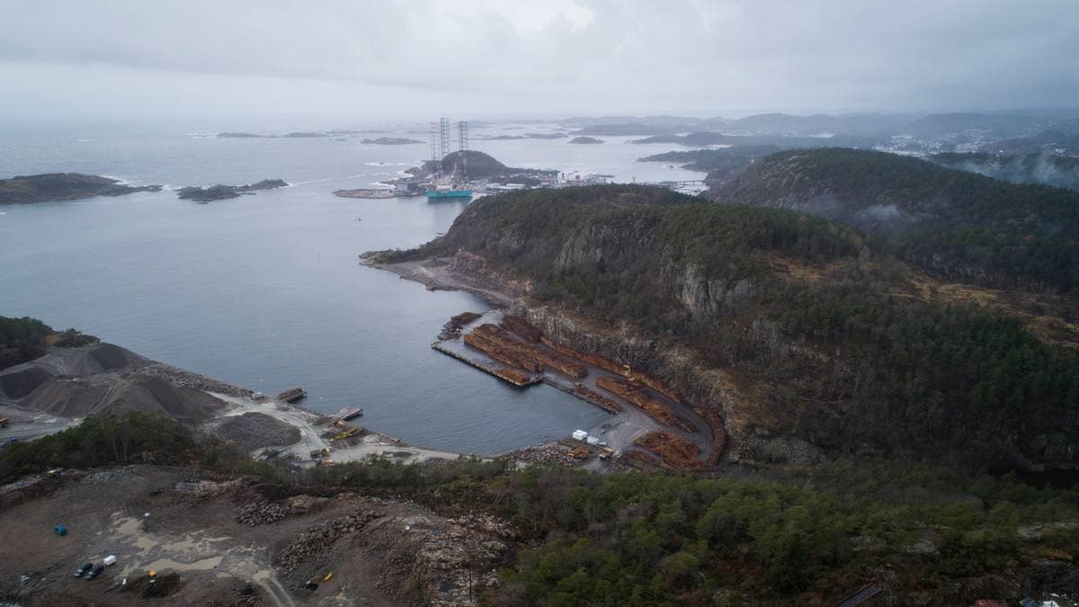 Mener det bør ses til Mandal for ny fergehavn