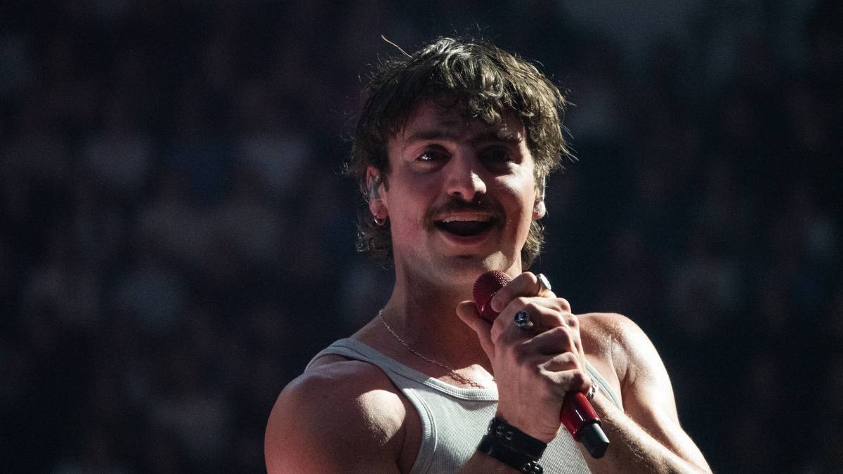 «Tilbedelse og saltoer»