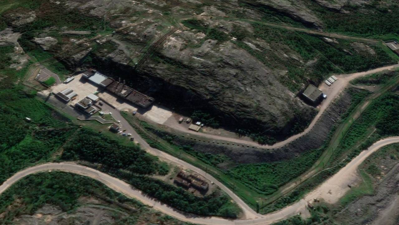 Zapadnaya Litsa fjorden, inngang til atomvåpenlagrinstunneler