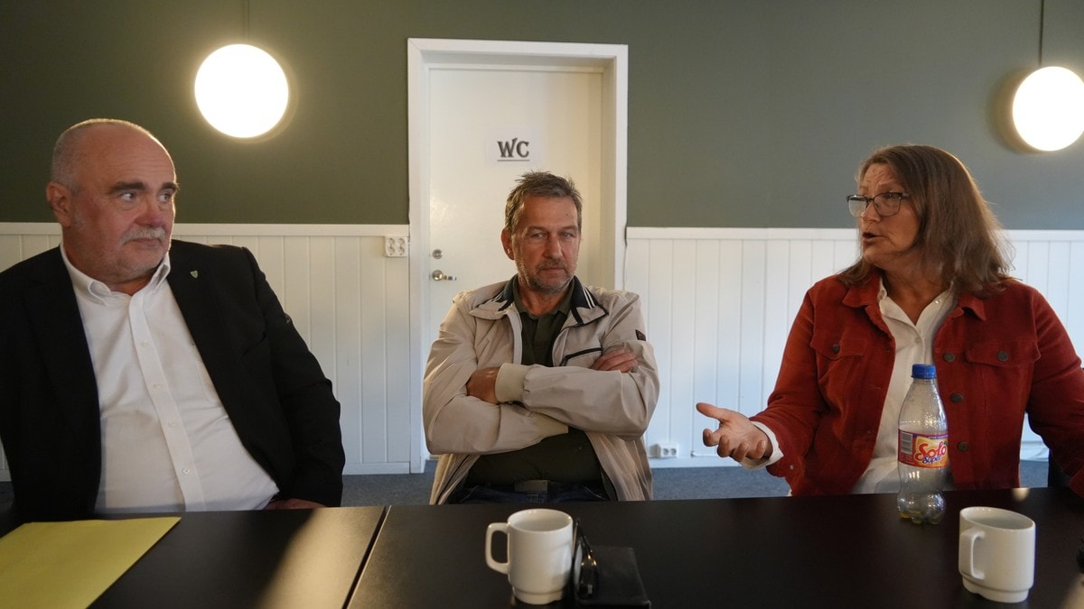 Melder seg ut i protest etter anmeldelse
