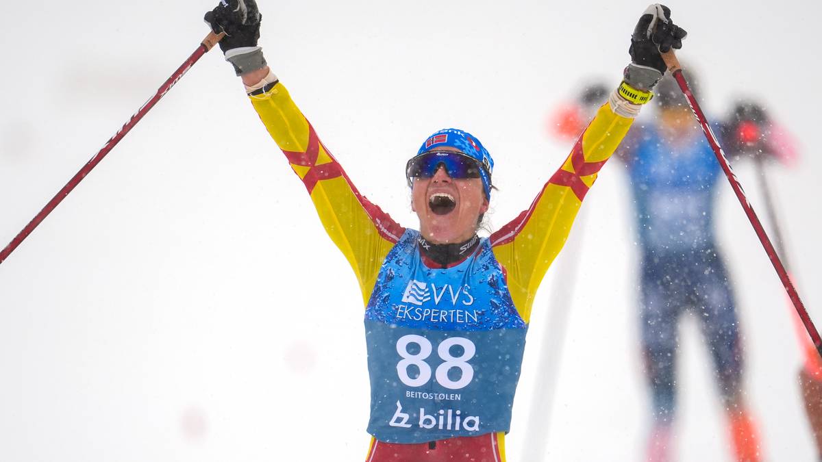 Heidi Weng wins by a fraction against Therese Johaug at Beitostølen