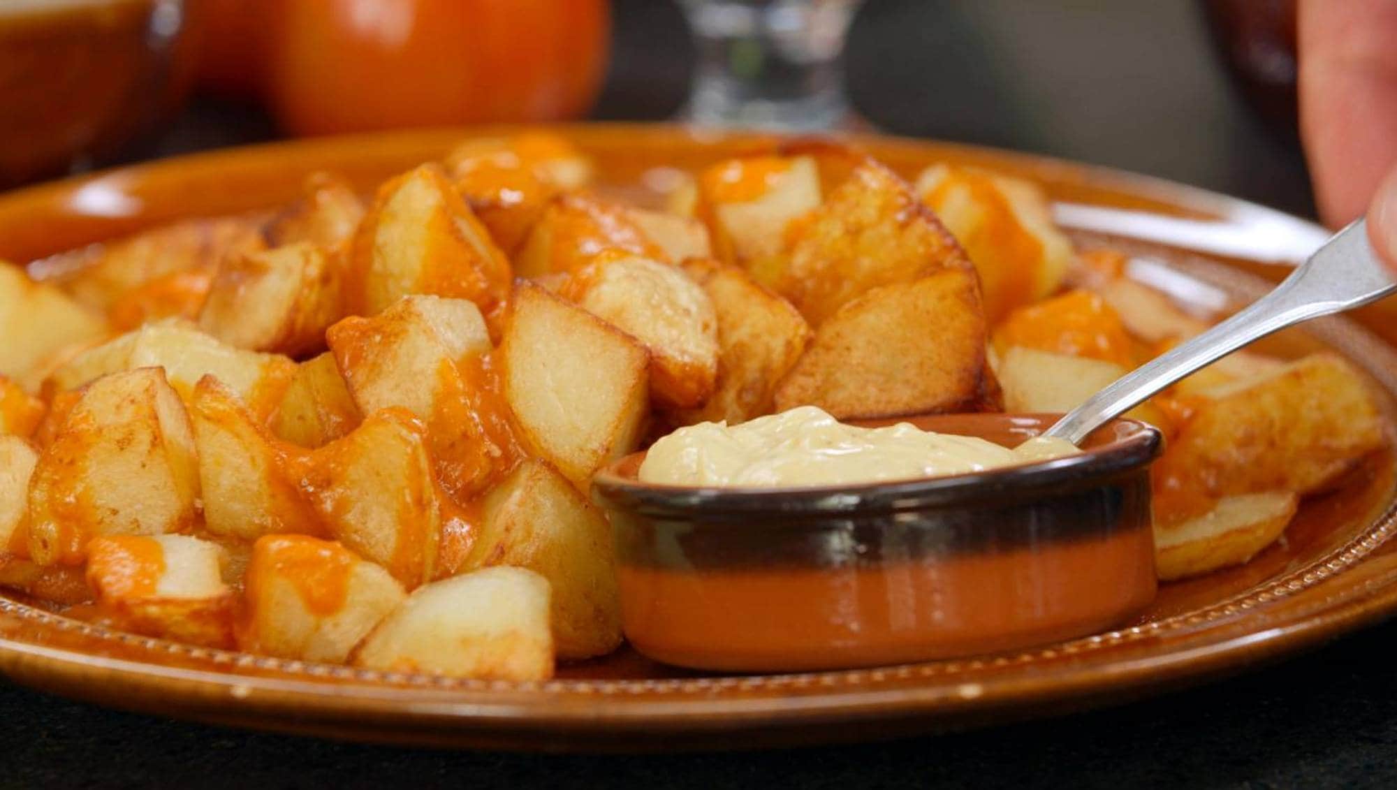 Patatas bravas NRK Mat Oppskrifter og inspirasjon