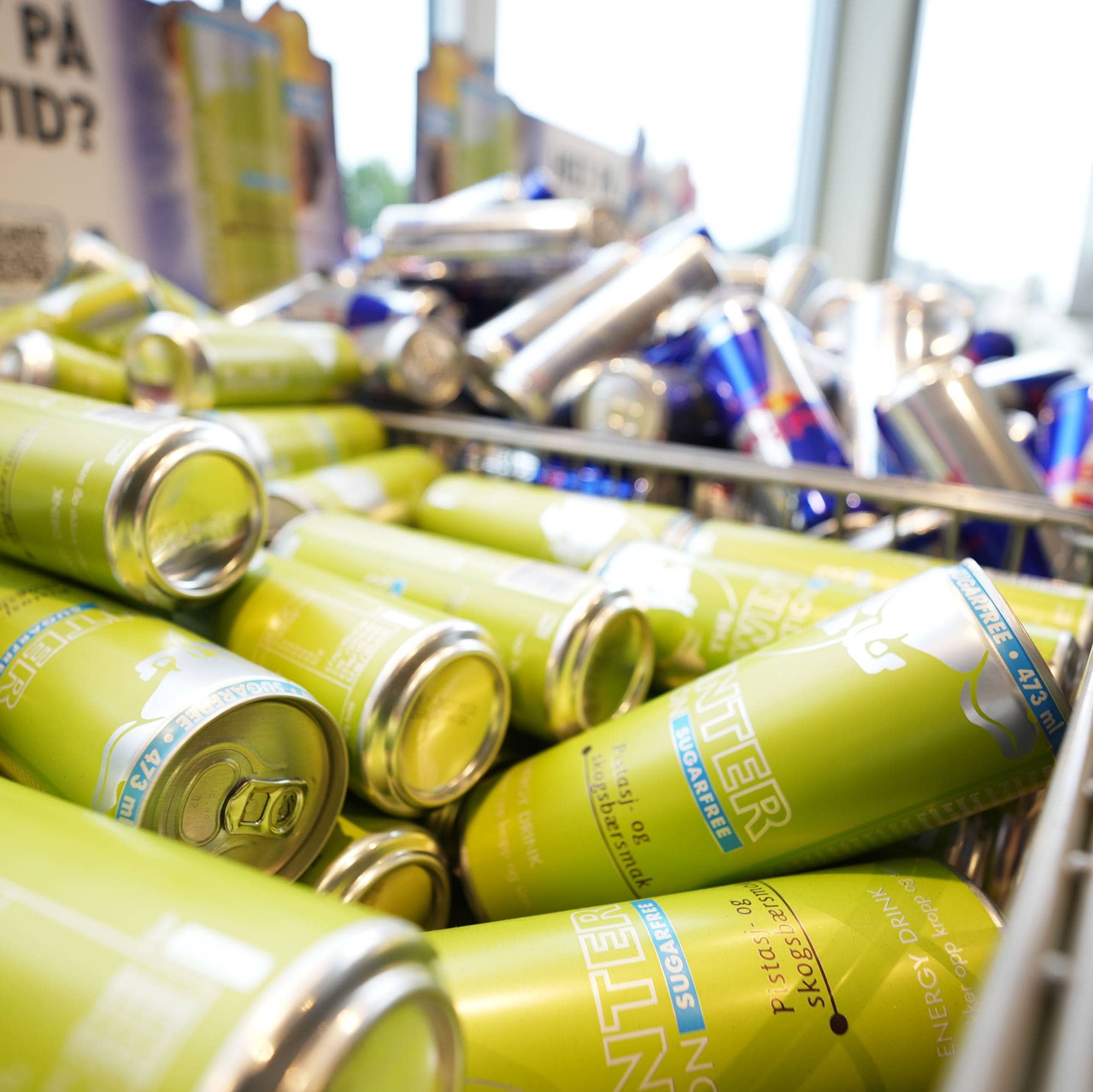 Energidrikk i handlevogner i butikkene