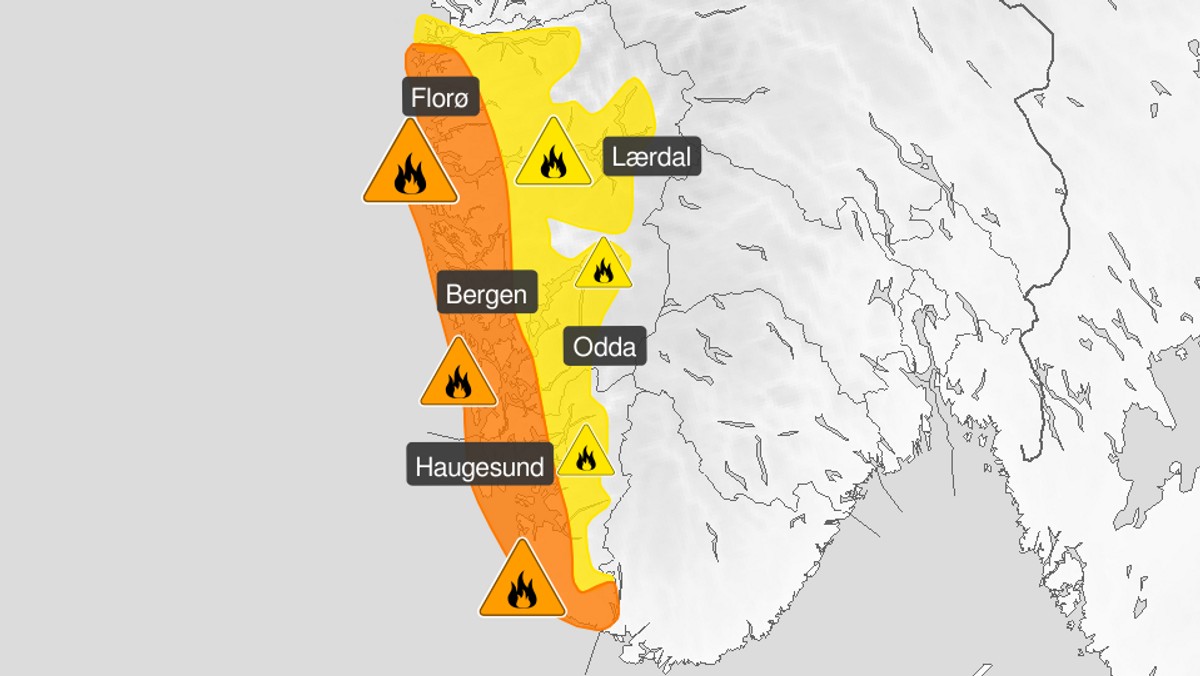 Skogbrannfare oppgradert til oransje langs vestkysten