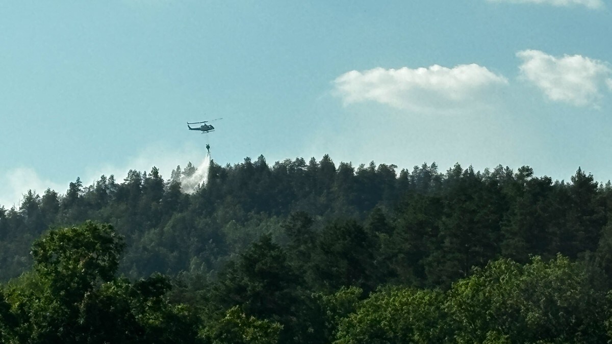 Skogbrannhelikopter på plass i Drangedal