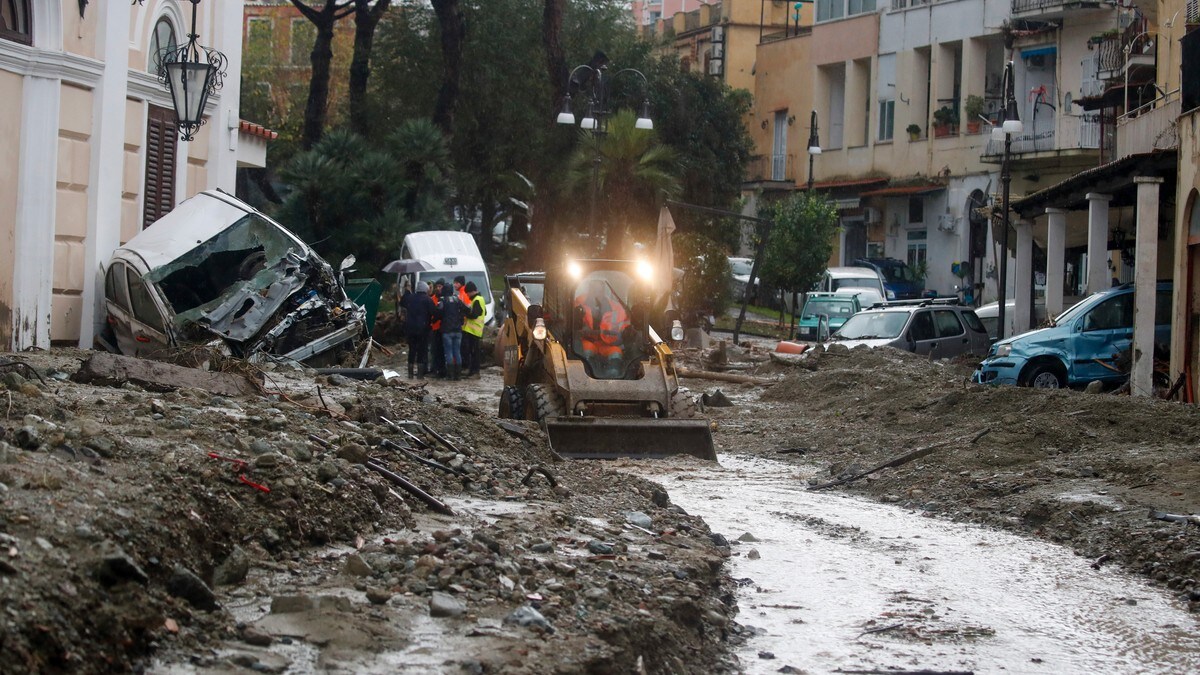 Været forvansker redningsarbeidet etter jordskred i Italia