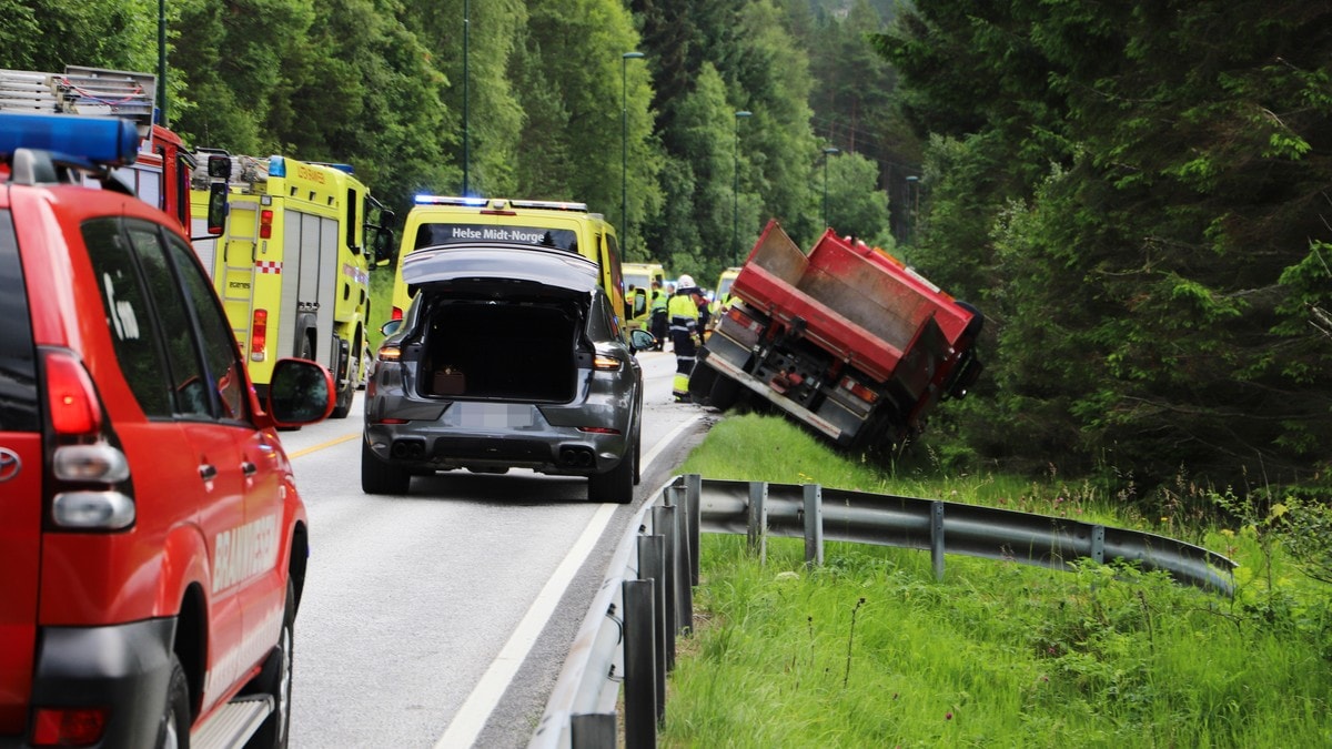 Several vehicles involved in traffic accident in Ulsteinvik – NRK Møre og Romsdal – Local news, TV and radio