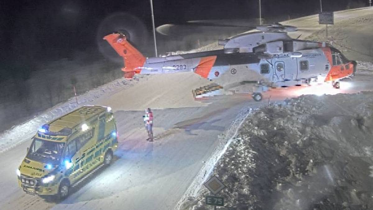 E6 Tana: Fire involvert i alvorlig trafikkulykke