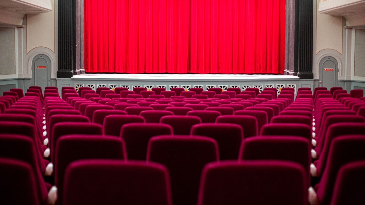 Kinobransjen vil bli kvitt avgiften på billetter: – Urettferdig