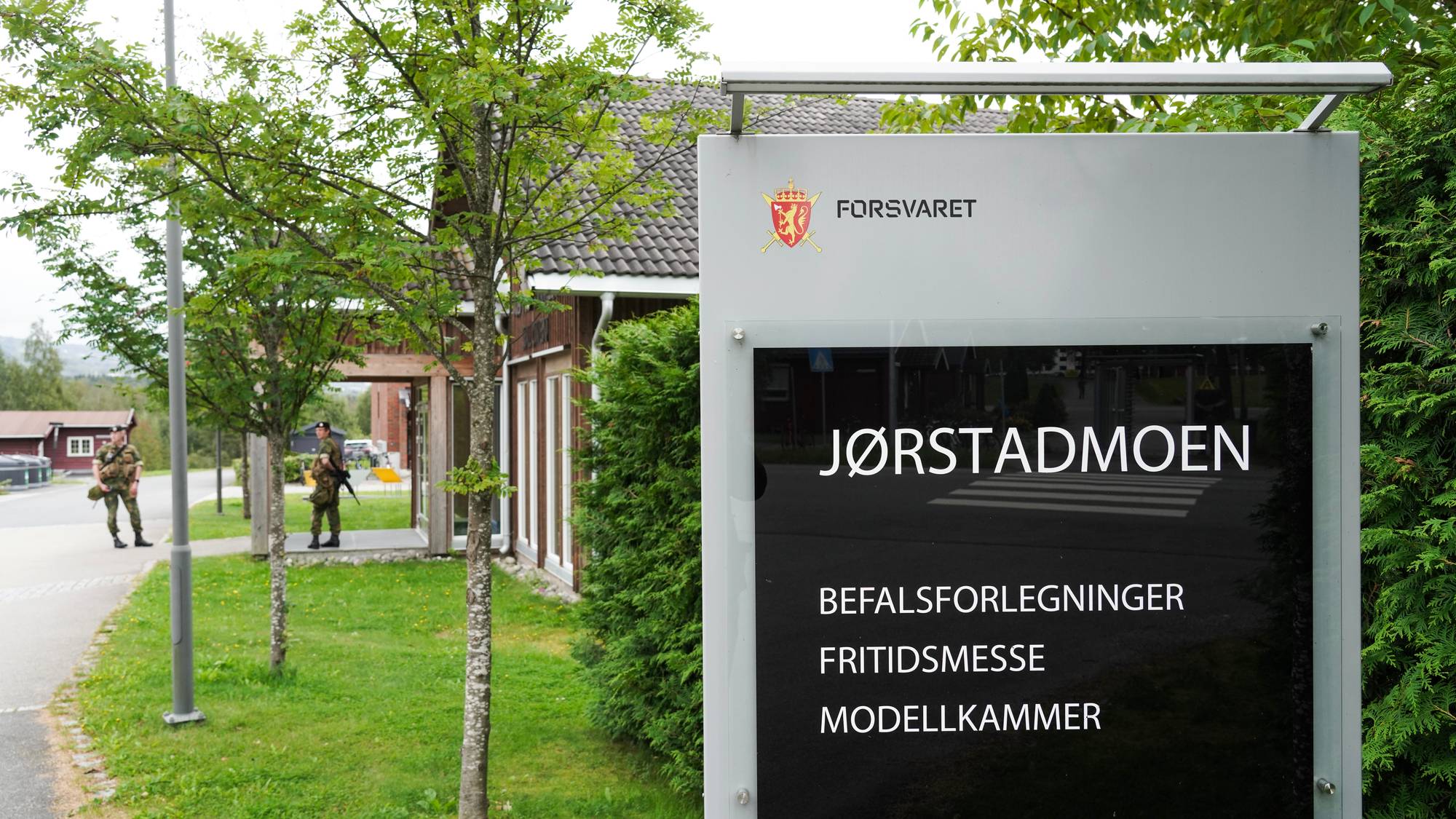 skilt foran jørstadmoen leir