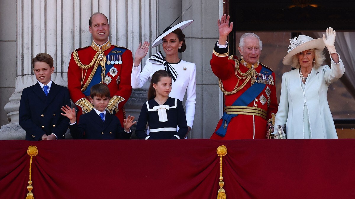 Buckingham Palace åpner rom med berømt balkong for besøkende