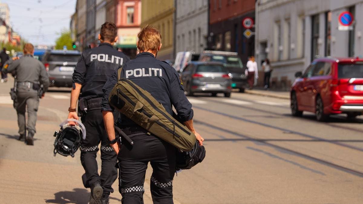Bevæpnet politi rykket ut i Oslo – en person siktet for frihetsberøvelse