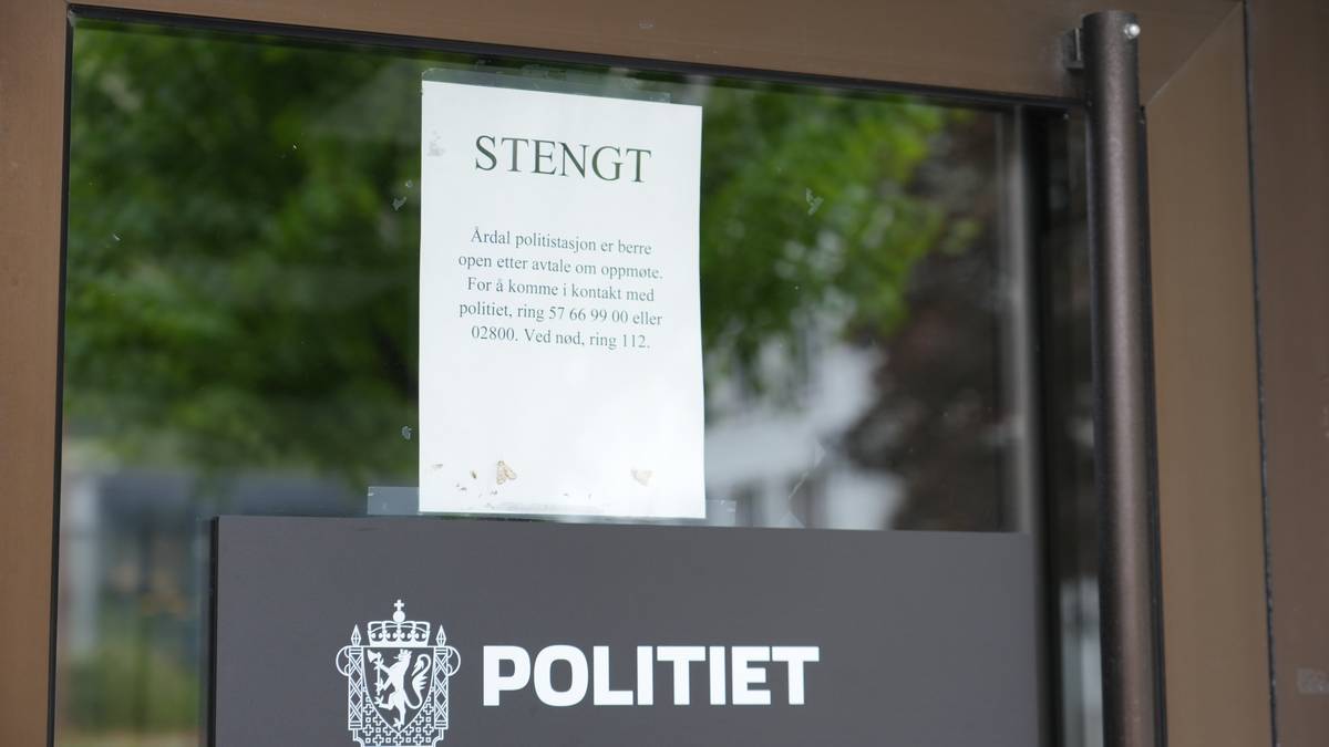 Senterpartiet kjempa fram politikontor – no står dei tomme eller stengde