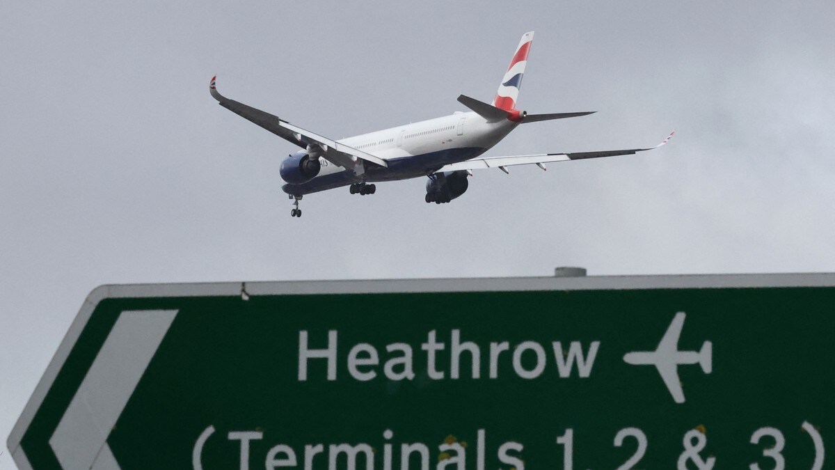 Heathrow flyplass stengt ut dagen grunna brann