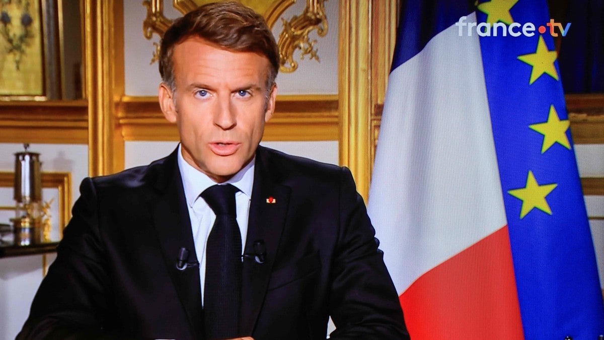 Macron: Ingenting rettferdiggjør voldsbruken