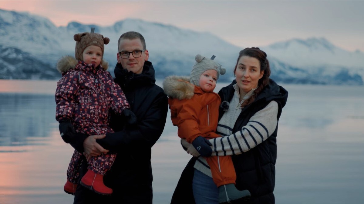 Annika fortel i kortfilm at ho og sonen heldt på å døy: – Kvit propaganda, seier ekspert