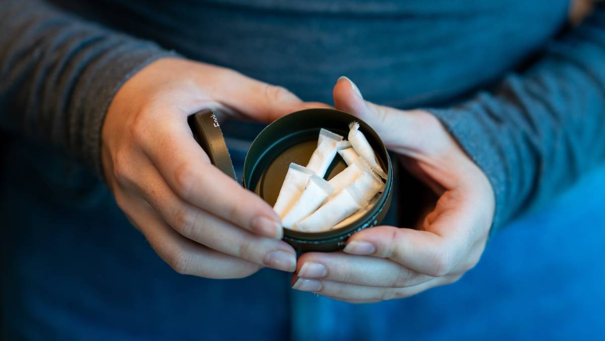 Regjeringen vil stramme inn – halvparten av snussortene på det norske markedet kan bli ulovlige