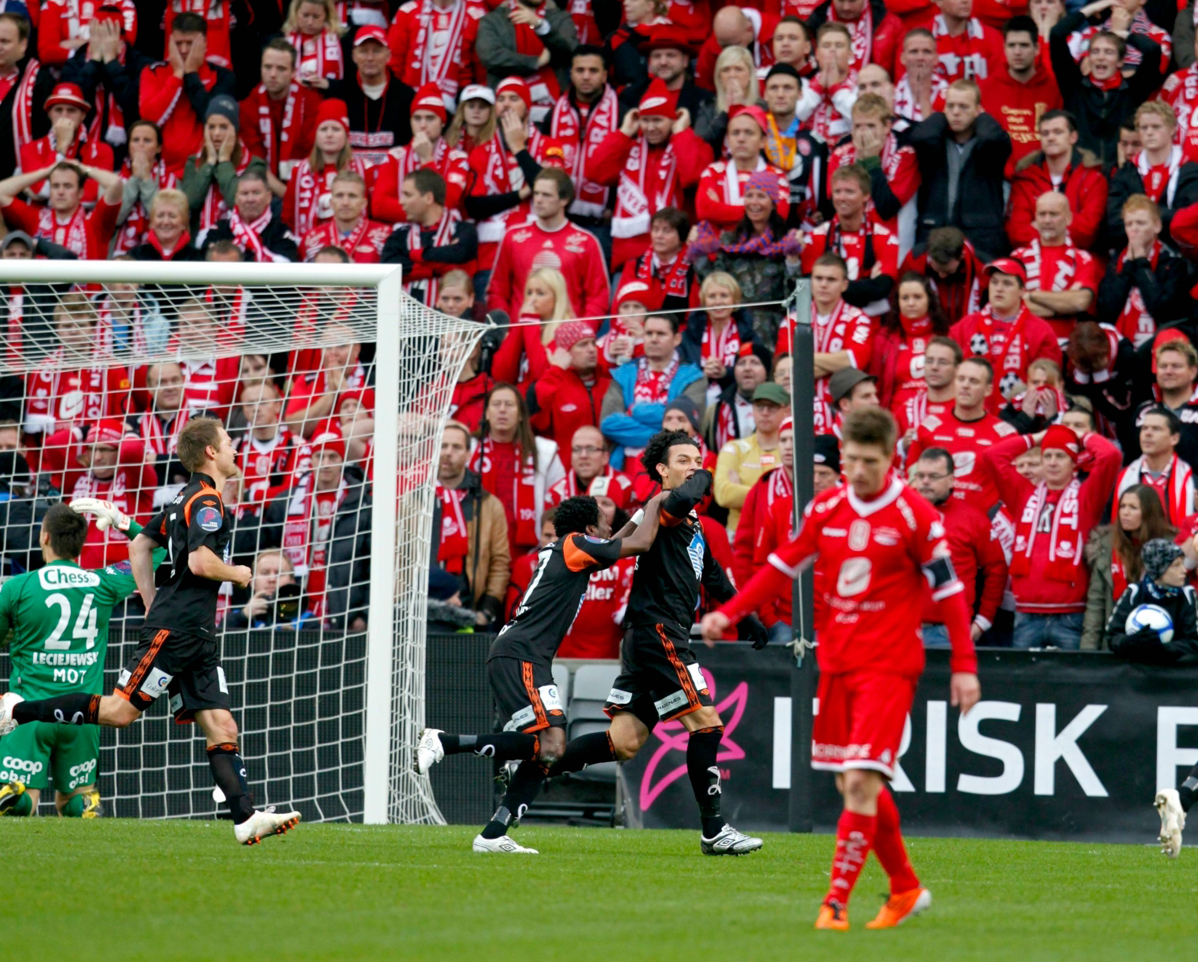 OSLO  20111106.Aalesunds Michael Barrantes jubler etter 0-1 scoringen under cupfinalen 2011 i fotball mellom Brann og Aalesund på Ullevaal Stadion søndag.Foto: Stian Lysberg Solum / SCANPIX