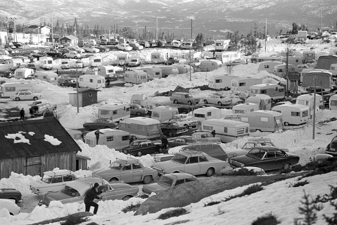 Campingparkering på Tempelseter, Sigdal, Buskerud, 1968