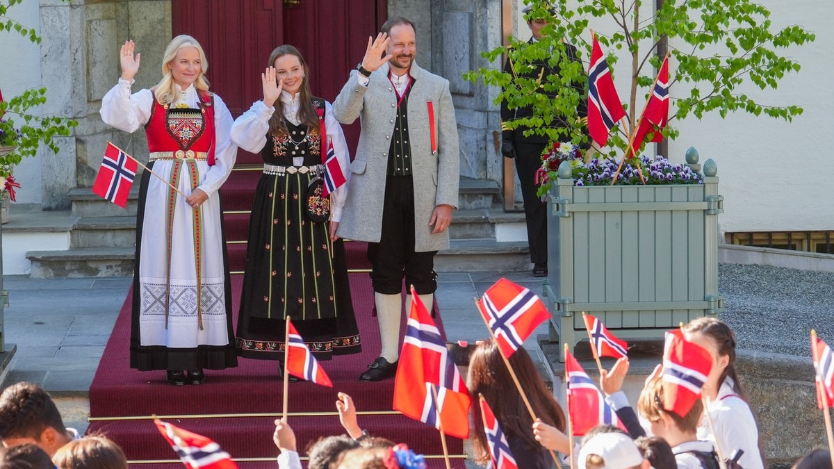 Asker videregående skole lokker elever til 17. mai-tog med fridag
