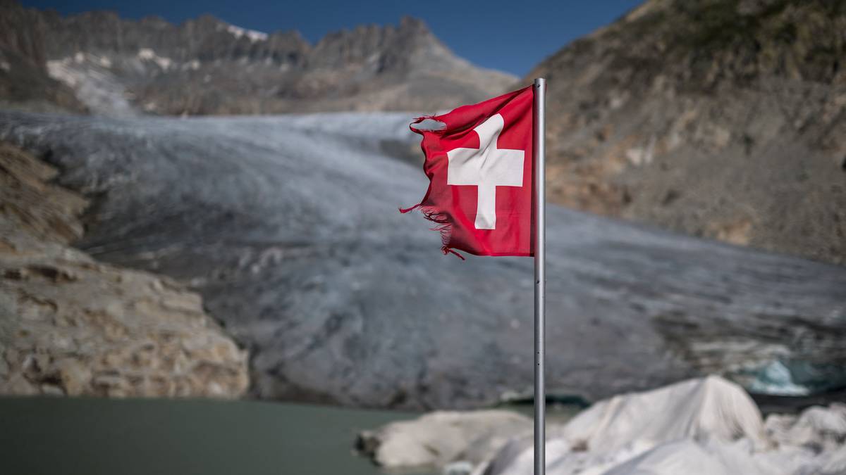 Swiss Glaciers Melt at Alarming Rate: Catastrophic Shift in Just Two Years According to Report