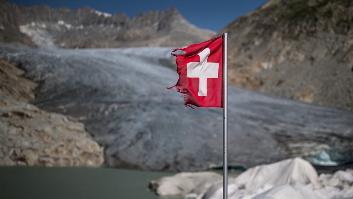 Isbreene i de sveitsiske Alpene smelter