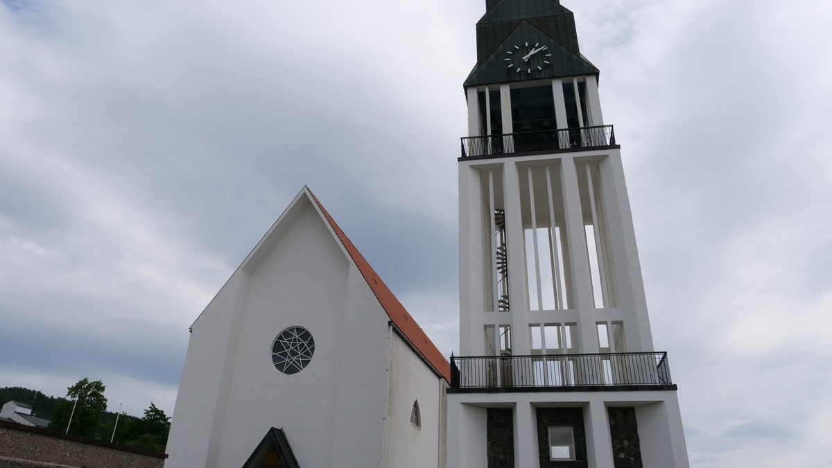 Kyrkjeklokker ringer for Gaza