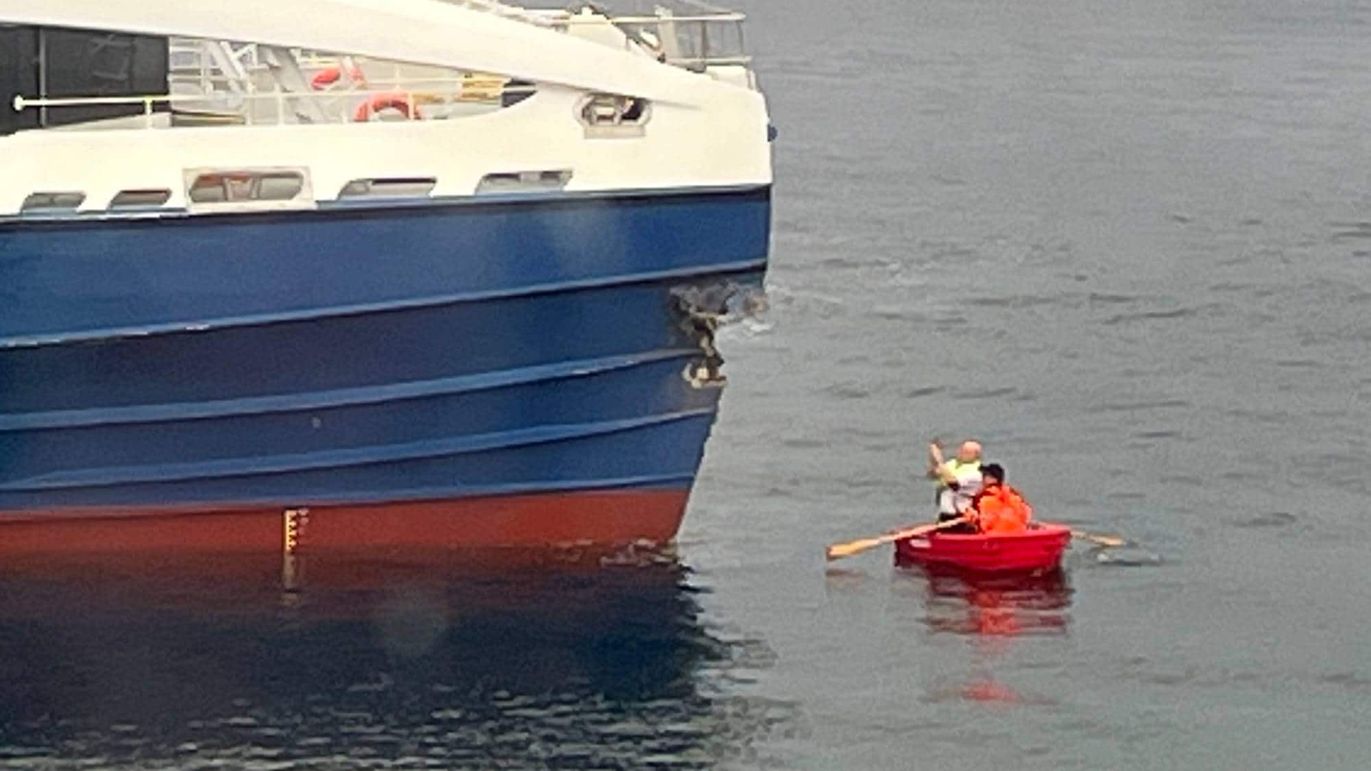 Hurtigbåt dundret i kaia