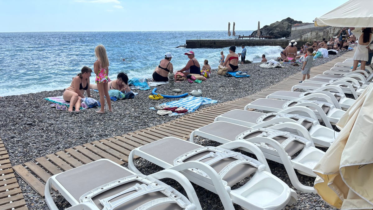Current Wars in the World Claim Another 1,500 Russian Soldiers as Crimea Tourism Collapses