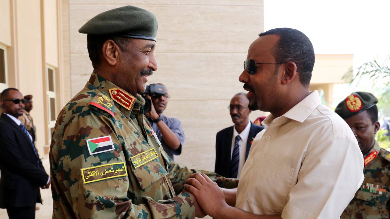 Etiopias statsminister Abiy Ahmed og det militære overgangsrådet i Sudan, general Abdel Fattah Al-Burhan Abdelrahman
