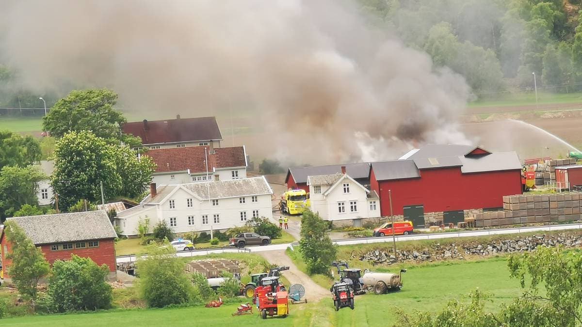 Big flames and strong wind – NRK Vestland