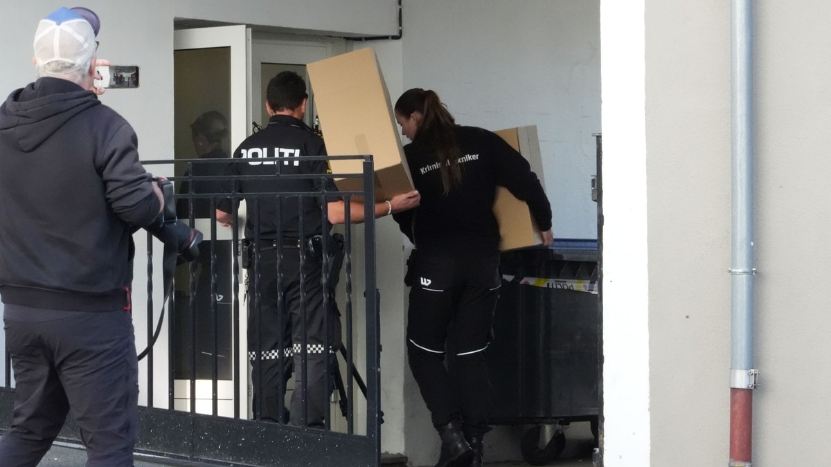 Mann funnet død i Larvik – en person siktet