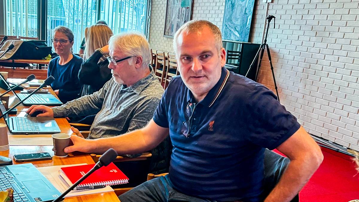 Vil skrote privatisering av veier