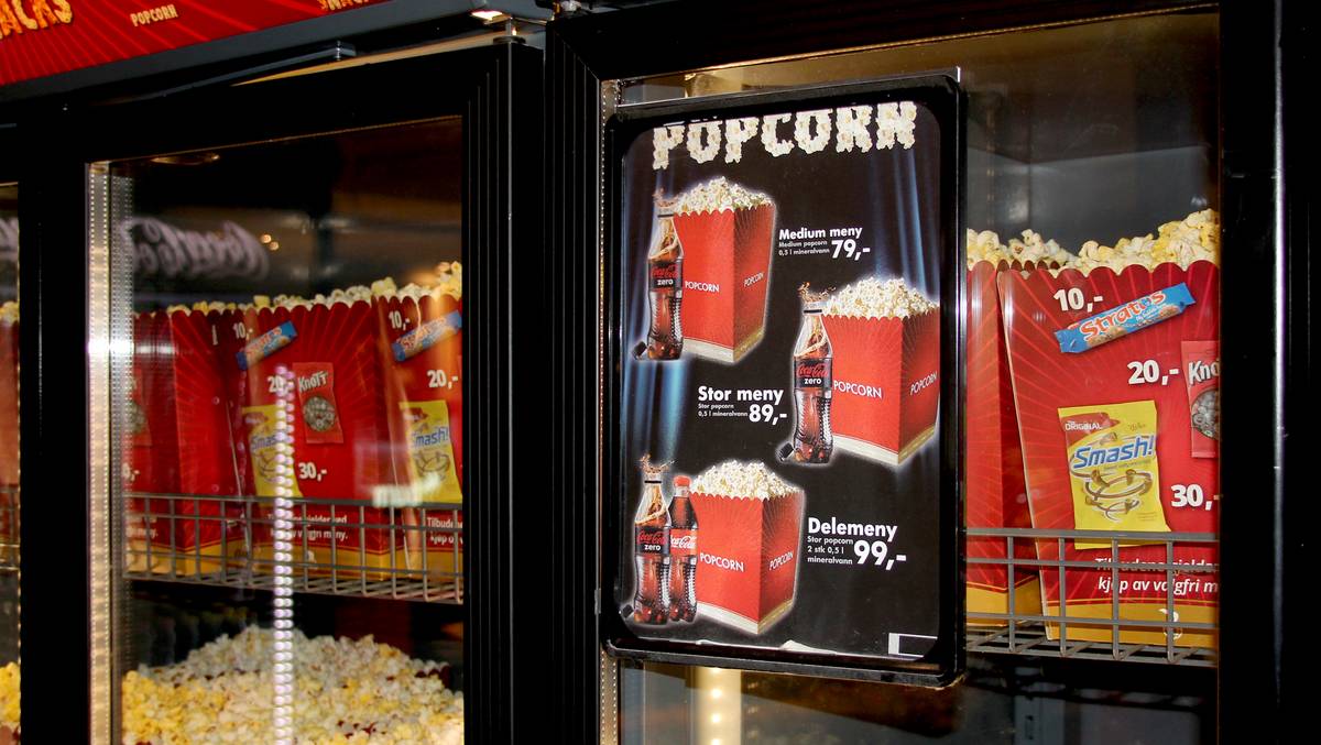 Kino med lyset på og lov å snakke med sidemannen