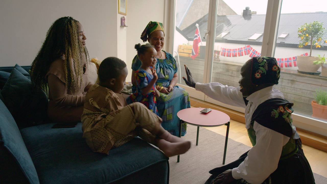 Grace Bullen og familien på 17. mai