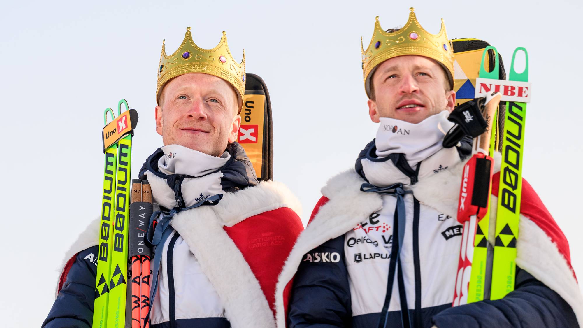 Brødrene Bø med kroner etter sitt siste renn i Holmenkollen