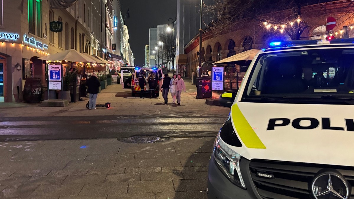 Melding om slagsmål og knivran på Karl Johan