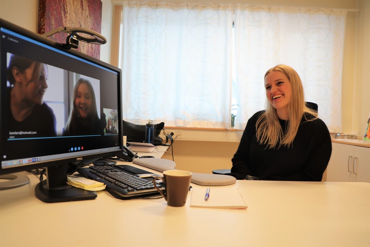 Universitetssykehuset Nord Norge lanserer nytt Skype tilbud Skype tilbud til engstelige barn og unge